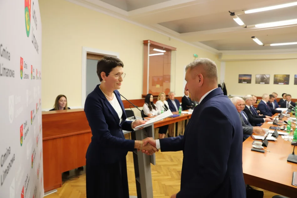 ​Nowa kadencja samorządu gminy Limanowa oficjalnie rozpoczęta - zdjęcie 19