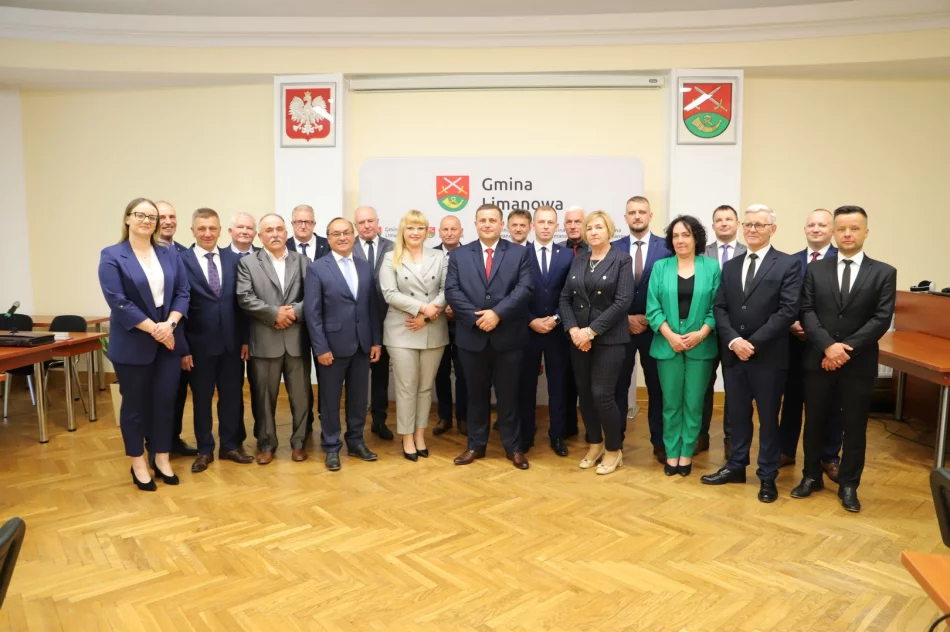 I sesja Rady gminy Limanowa IX kadencji - Zaprzysiężenie radnych i wójta gminy Limanowa - zdjęcie 2