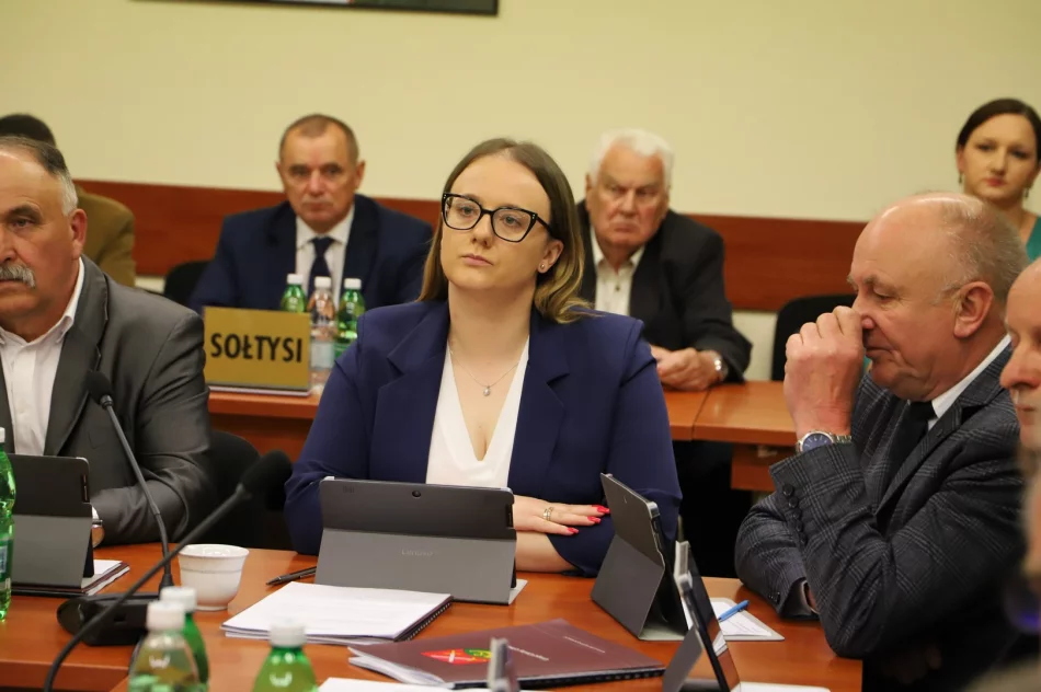 I sesja Rady gminy Limanowa IX kadencji - Zaprzysiężenie radnych i wójta gminy Limanowa - zdjęcie 13