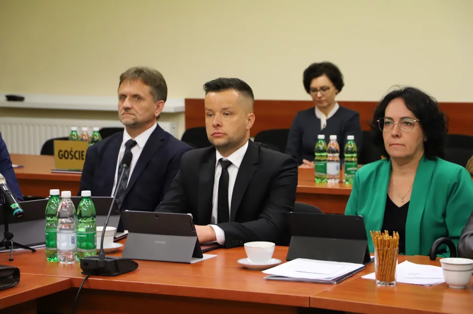 I sesja Rady gminy Limanowa IX kadencji - Zaprzysiężenie radnych i wójta gminy Limanowa - zdjęcie 15