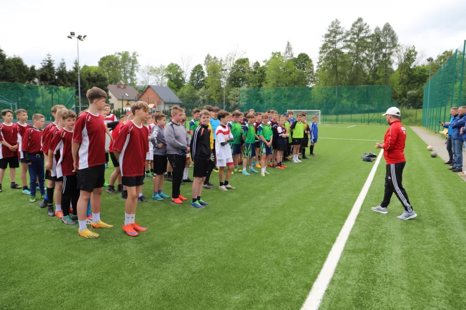 Chłopcy z Rupniowa swoim zwycięstwem zamykają sezon zawodów sportowych ! - zdjęcie 10