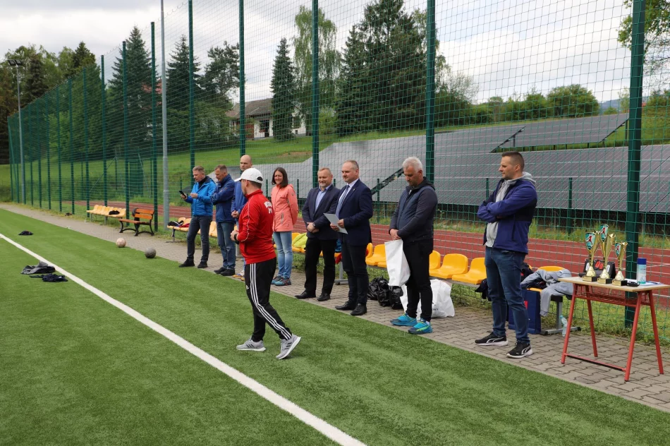 Chłopcy z Rupniowa swoim zwycięstwem zamykają sezon zawodów sportowych ! - zdjęcie 11