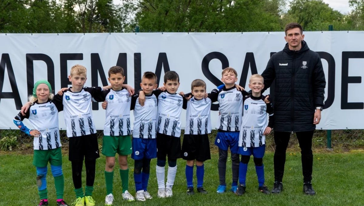 Zawodnicy AP Mam Talent sprawdzani przez Sandecję