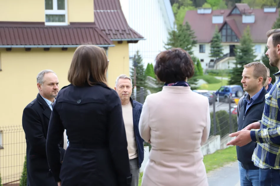 Instalacja odnawialnych źródeł energii na bazach oświatowych - zdjęcie 6
