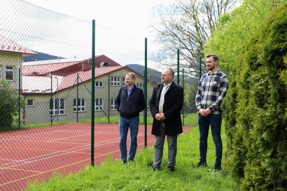 Instalacja odnawialnych źródeł energii na bazach oświatowych - zdjęcie 15