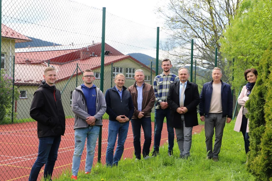 Instalacja odnawialnych źródeł energii na bazach oświatowych - zdjęcie 16