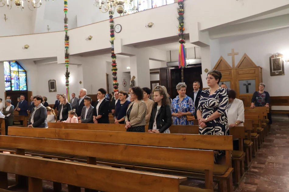 Uroczystość nadania sztandaru i święto patronki szkoły - zdjęcie 10