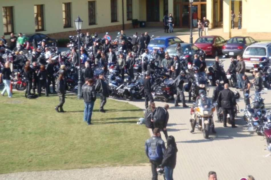 Zakończyli sezon wspominając tych, którzy zginęli - zdjęcie 2