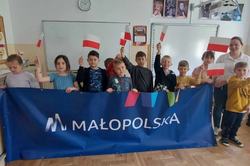 Warsztaty patriotyczne „Kocham Polskę!” w dwóch szkołach - zdjęcie 15