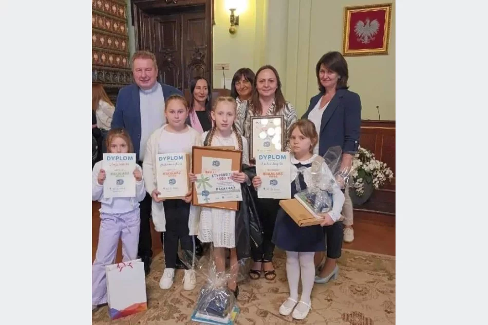 Oliwia Szewczyk zdobywczynią tytułu Bakałarza w Ogólnopolskim Konkursie Kaligraficznym BAKAŁARZ - zdjęcie 6