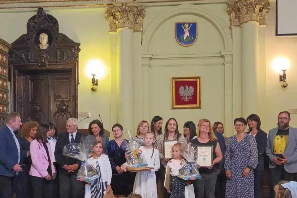 Oliwia Szewczyk zdobywczynią tytułu Bakałarza w Ogólnopolskim Konkursie Kaligraficznym BAKAŁARZ - zdjęcie 7