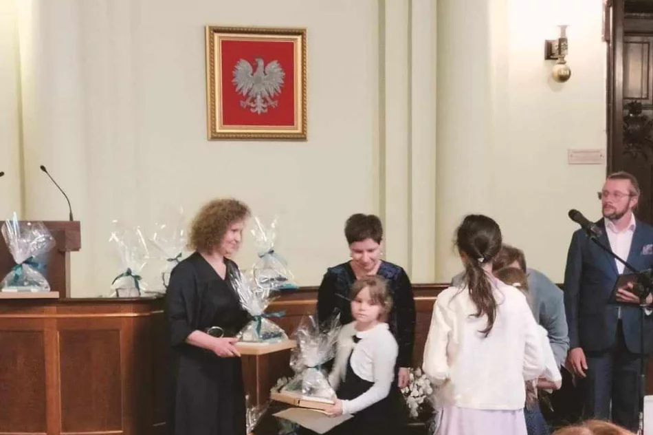 Oliwia Szewczyk zdobywczynią tytułu Bakałarza w Ogólnopolskim Konkursie Kaligraficznym BAKAŁARZ - zdjęcie 19