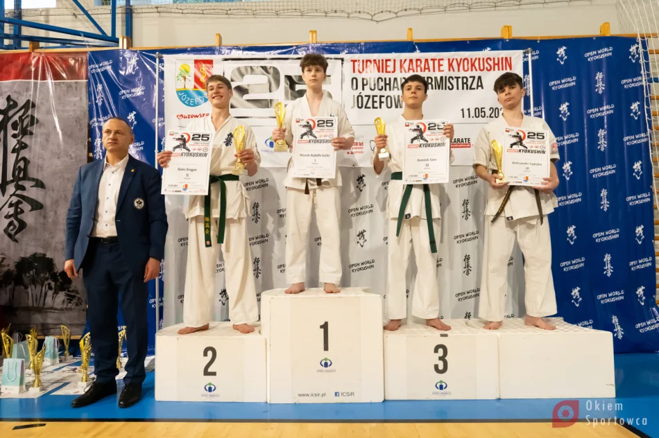 5 medali dla zawodników Limanowskiego Klubu Kyokushin Karate na XXV Turnieju Karate Kyokushin o Puchar Burmistrza Józefowa - zdjęcie 2