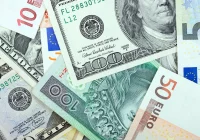 Ekonomiści prognozują spadek kursu euro i dolara - zdjęcie główne