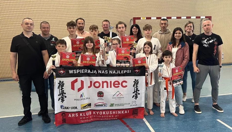 Puchar Wiślanego Smoka z medalami dla limanowskich karateków - zdjęcie 1