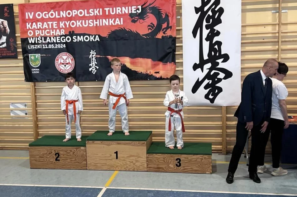 Puchar Wiślanego Smoka z medalami dla limanowskich karateków - zdjęcie 3