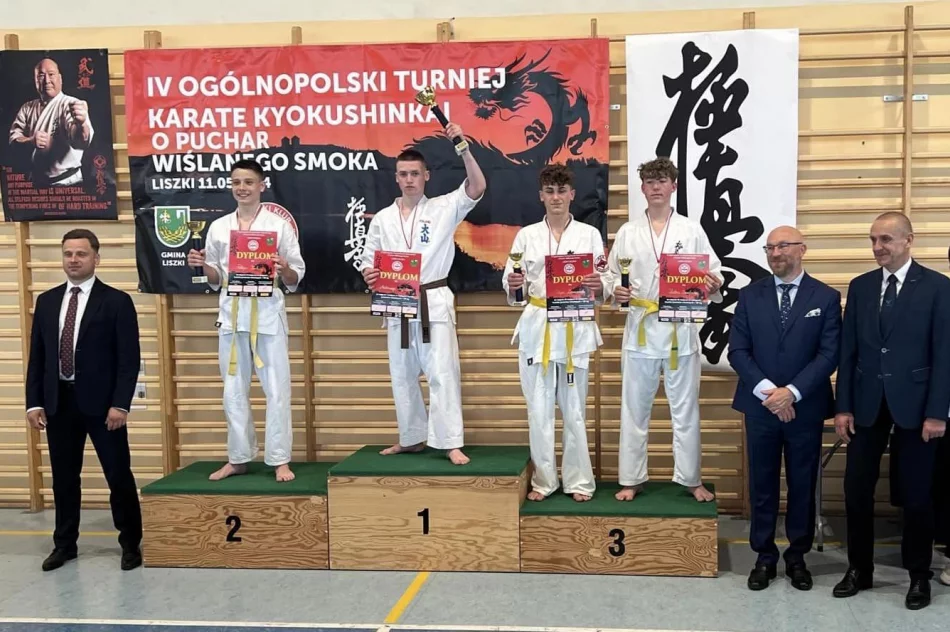 Puchar Wiślanego Smoka z medalami dla limanowskich karateków - zdjęcie 7
