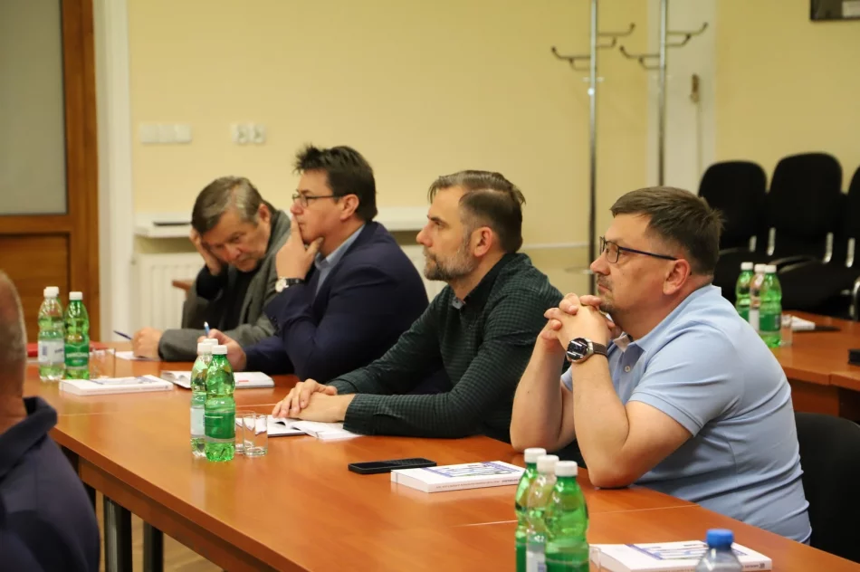 Szkolenie i integracja radnych z dwóch samorządów - zdjęcie 3
