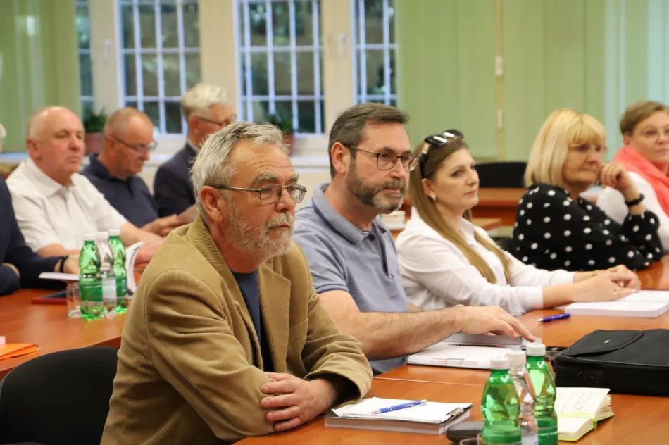 Szkolenie i integracja radnych z dwóch samorządów - zdjęcie 18
