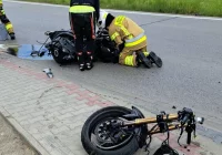 PIjany kierowca spowodował wypadek. Motocyklista połamał obie ręce - zdjęcie główne