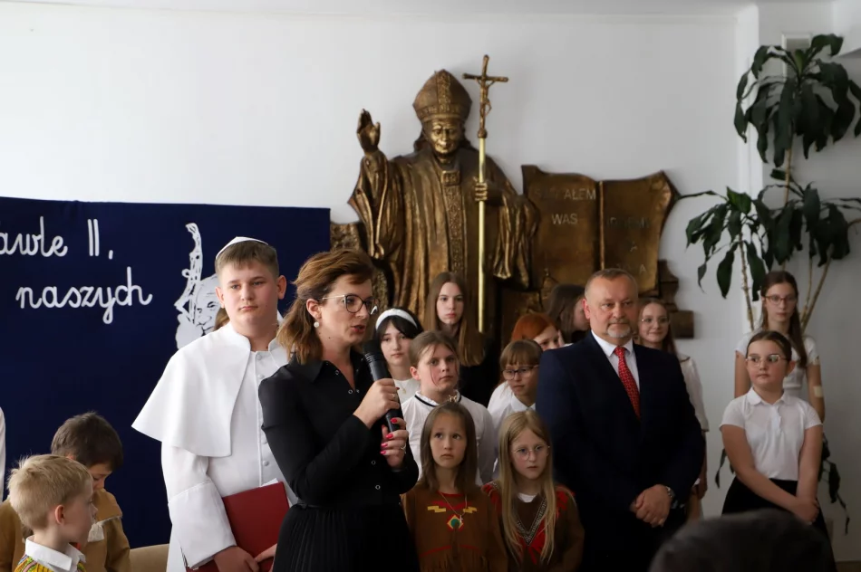 „Janie Pawle II, jesteś w naszych sercach" - zdjęcie 3
