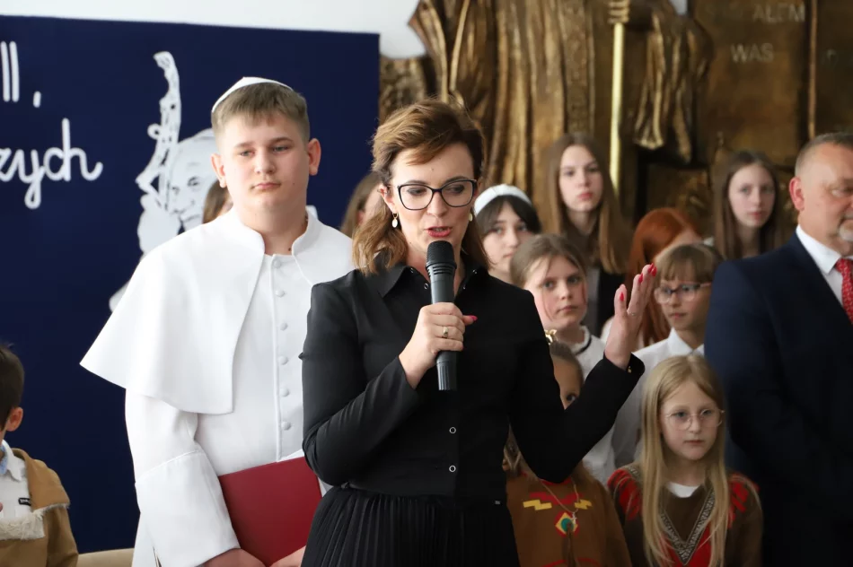 „Janie Pawle II, jesteś w naszych sercach" - zdjęcie 8