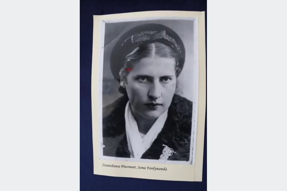„Janie Pawle II, jesteś w naszych sercach" - zdjęcie 10