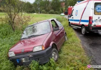 Pijany kierowca wjechał do rowu - zdjęcie główne