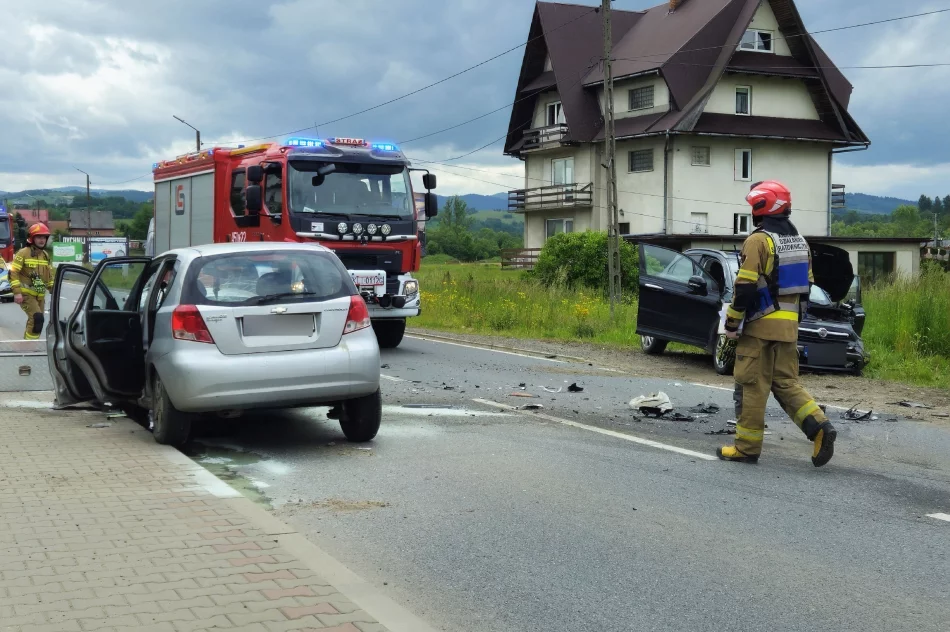 Trzy osoby w szpitalu po zderzeniu aut - zdjęcie 7