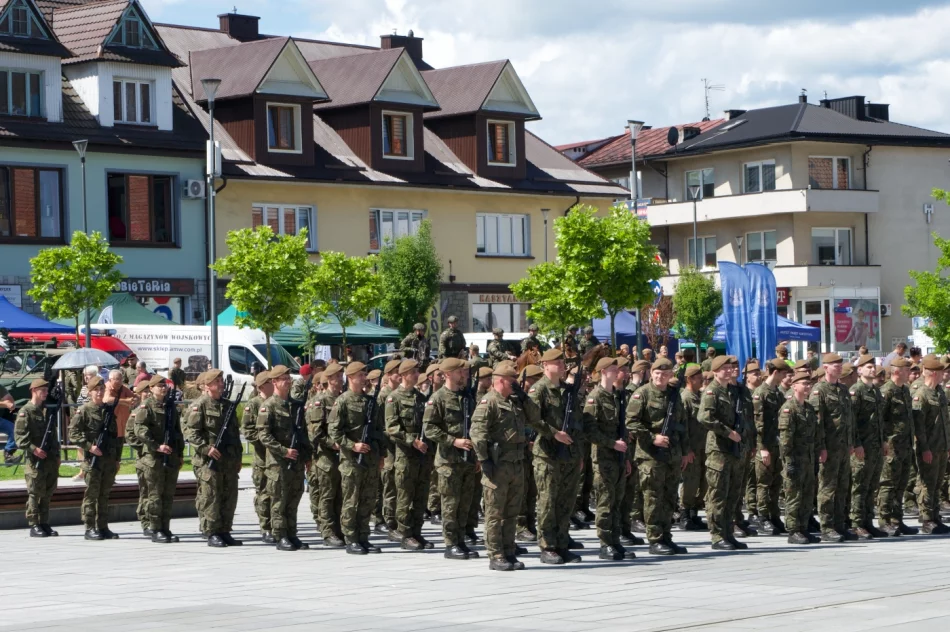 Wielkie wojskowe święto w Limanowej. Wśród gości wicepremier (WIDEO) - zdjęcie 2