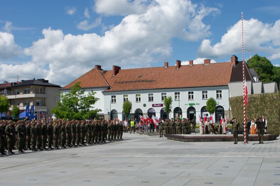 Wielkie wojskowe święto w Limanowej. Wśród gości wicepremier (WIDEO) - zdjęcie 20