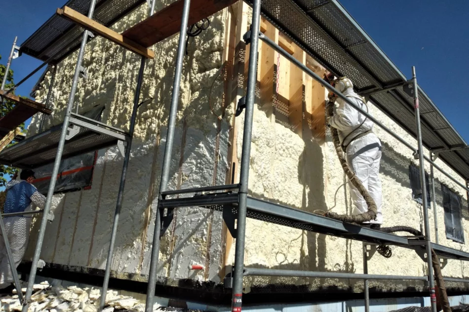 IDZIE ZIMA POMYŚL O IZOLACJI TWOJEGO DOMU - PIANĄ PUR CELULOZĄ LUB GRANULATEM URSY TERMOWIZJA GRATIS !!! - zdjęcie 6