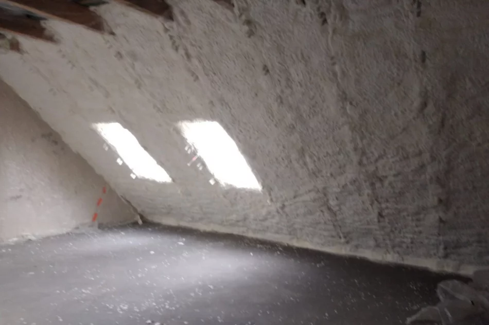 IDZIE ZIMA POMYŚL O IZOLACJI TWOJEGO DOMU - PIANĄ PUR CELULOZĄ LUB GRANULATEM URSY TERMOWIZJA GRATIS !!! - zdjęcie 7