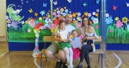 „Koncert dla mamy i taty” zorganizowany przez oddział przedszkolny w SP Stara Wieś - zdjęcie 3