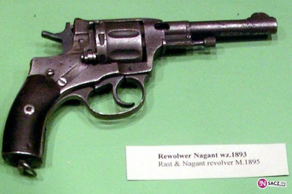 Kopiąc w ogródku znalazł zabytkowy rewolwer - zdjęcie 3