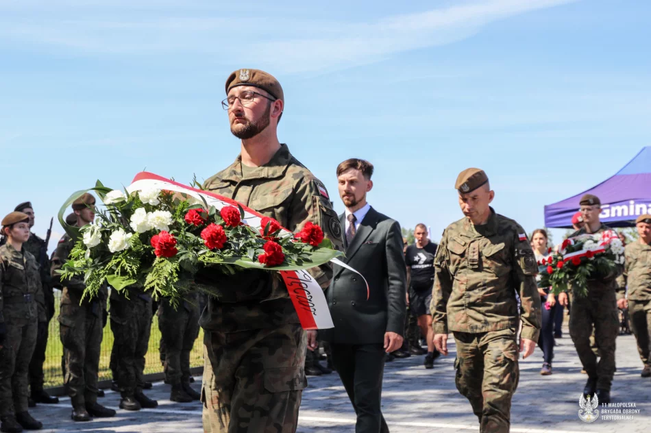 W 6 rocznicę istnienia 11 Małopolskiej Brygady Obrony Terytorialnej, żołnierze złożyli uroczystą przysięgę na wierność ojczyźnie - zdjęcie 11
