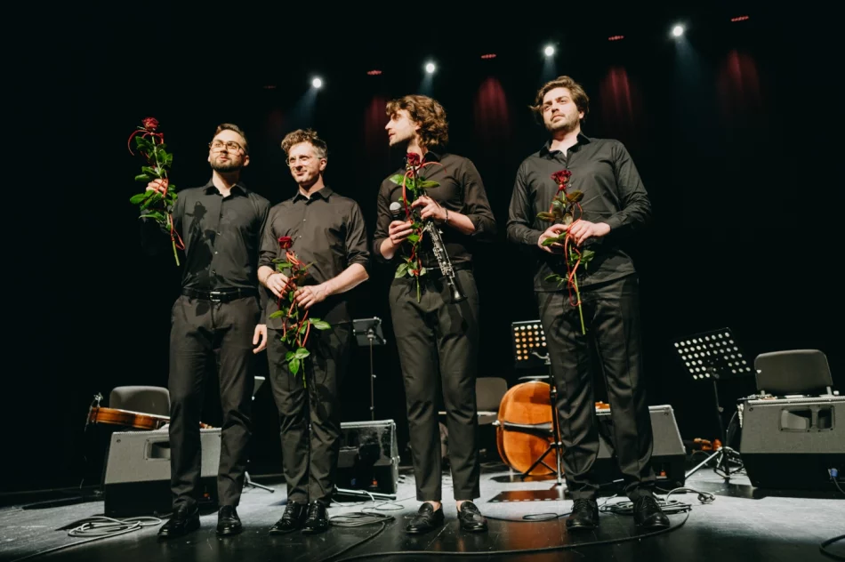 Koncert "Disturb the Silence" zachwycił słuchaczy (ZDJĘCIA) - zdjęcie 9