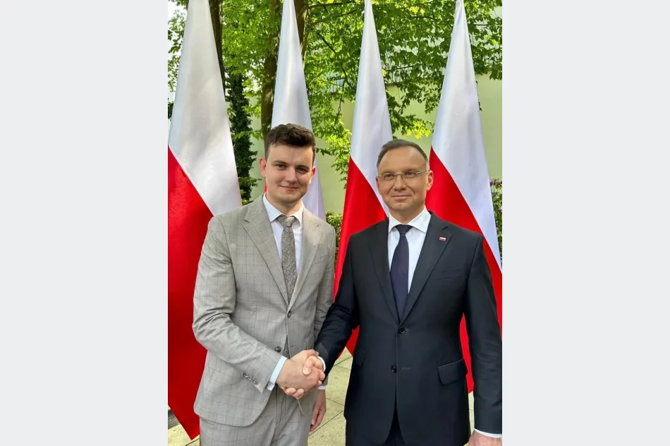 Młodzi radni z zagórzańskich samorządów zaproszeni do Pałacu Prezydenckiego - zdjęcie 4