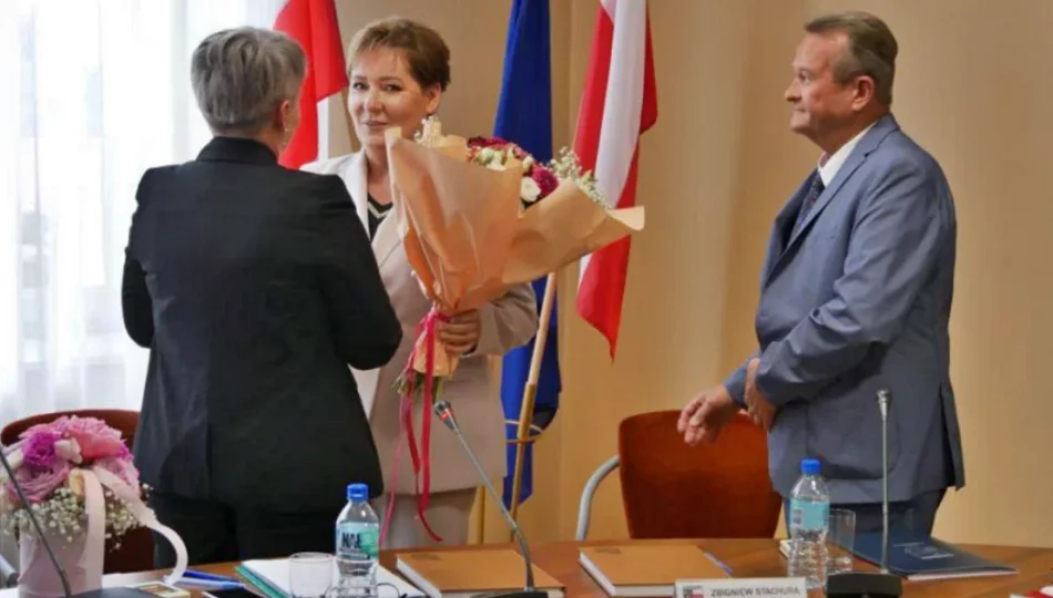 Radni uchwalili pensję dla burmistrz - zdjęcie 1