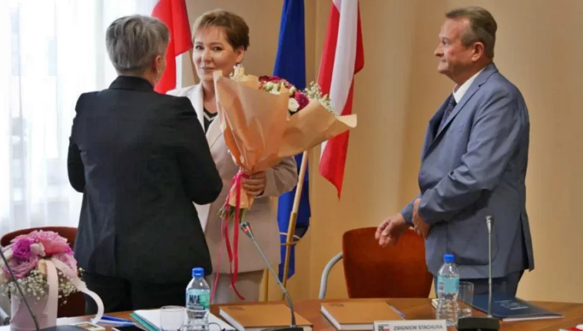 Agnieszka Orzeł obejmująca urząd/fot.: UM Mszana Dolna