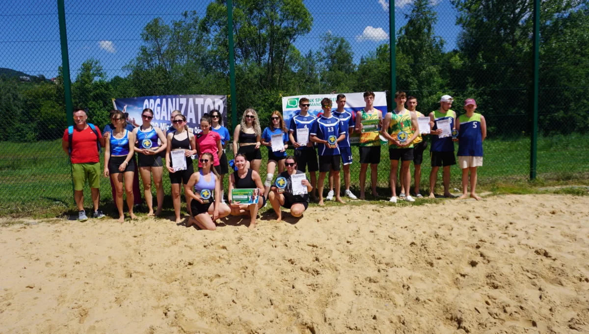Szkoły średnie walczyły na plaży