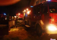 Pożar dwóch szop - z jednej zostały zgliszcza - zdjęcie główne