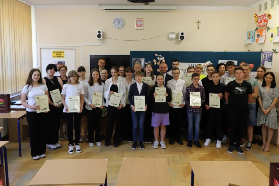 Konkurs chemiczny dla uczniów gminnych szkół - zdjęcie 17