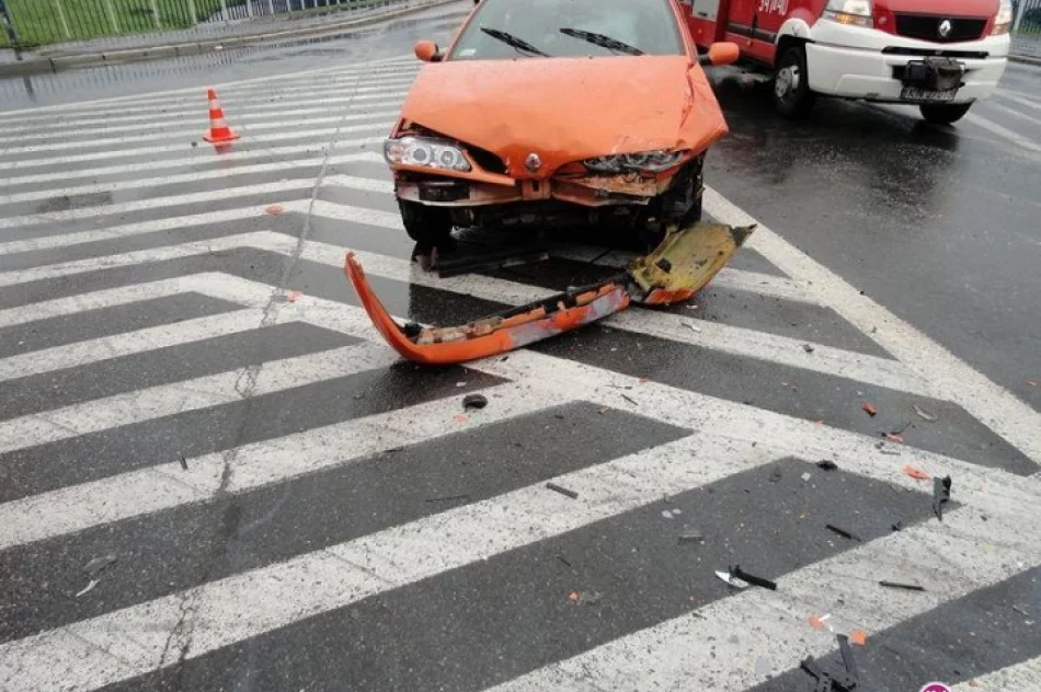 Dwa wypadki, trzy osoby ranne - zdjęcie 2