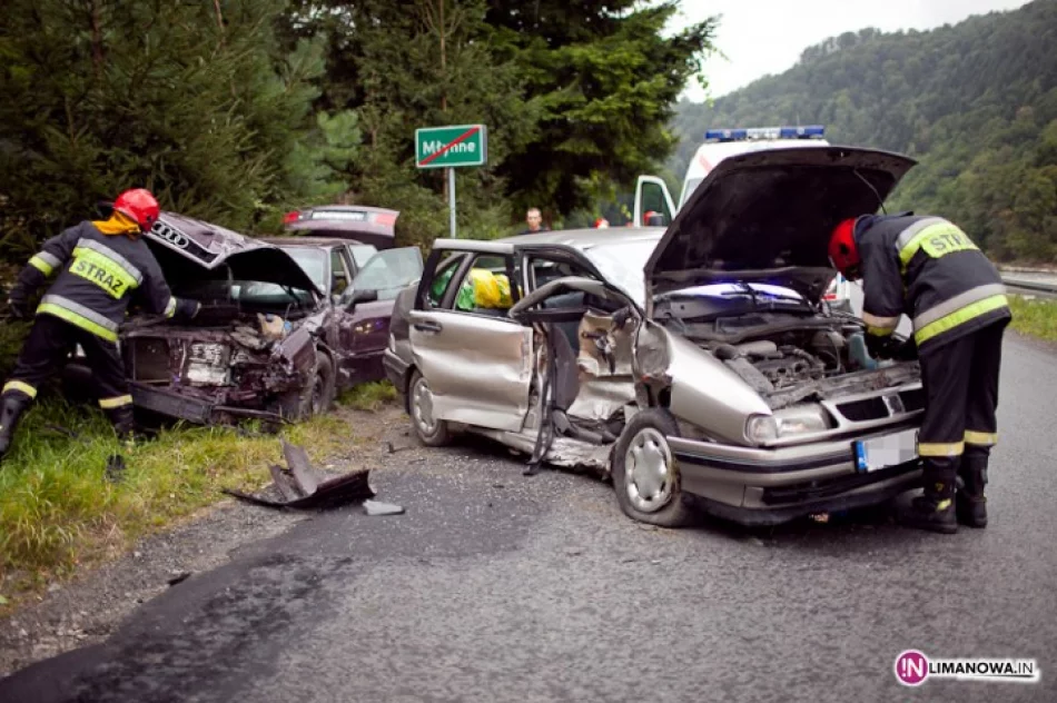 9 osób poszkodowanych w wypadku - zdjęcie 3