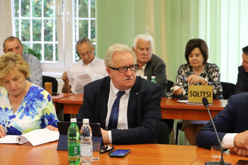 II sesja Rady gminy Limanowa IX kadencji - zdjęcie 19