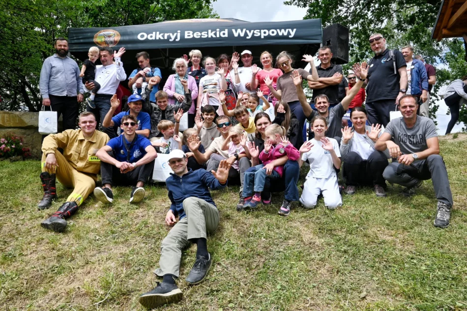 ​XV edycja "Odkryj Beskid Wyspowy" rozpoczęta wędrówką na Urbanią Górę - zdjęcie 2