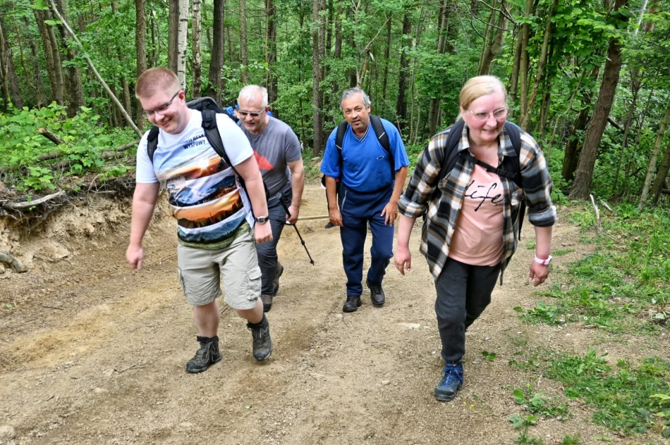 ​XV edycja "Odkryj Beskid Wyspowy" rozpoczęta wędrówką na Urbanią Górę - zdjęcie 6