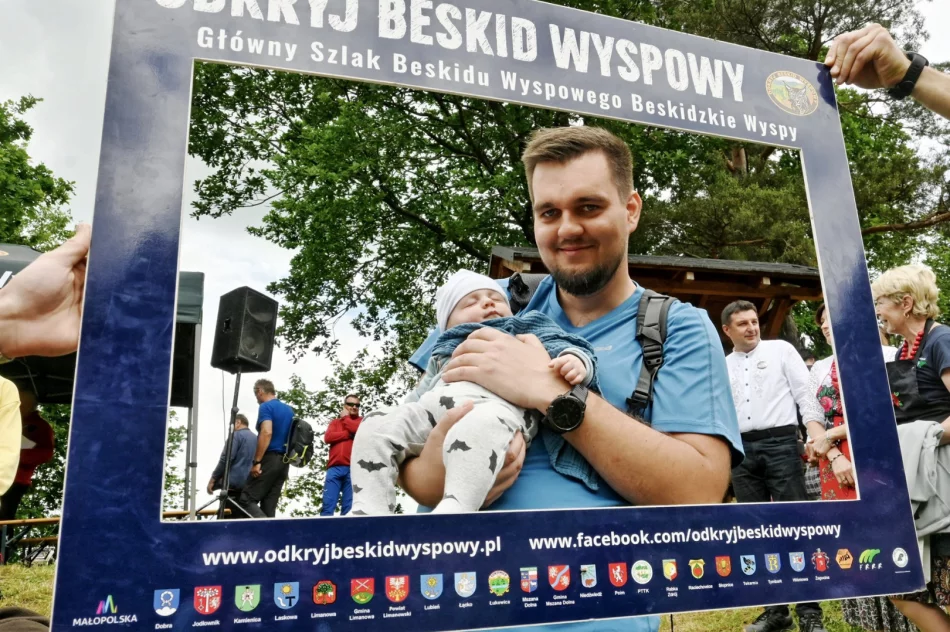 ​XV edycja "Odkryj Beskid Wyspowy" rozpoczęta wędrówką na Urbanią Górę - zdjęcie 16