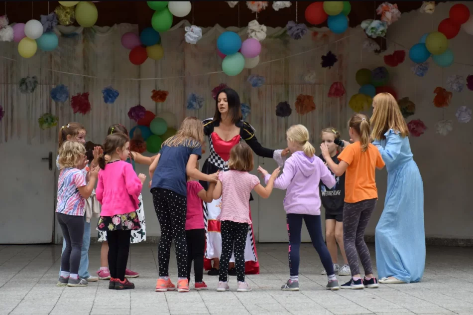 Atrakcje i zabawy dla dzieci w dniu pełnym radości - zdjęcie 5